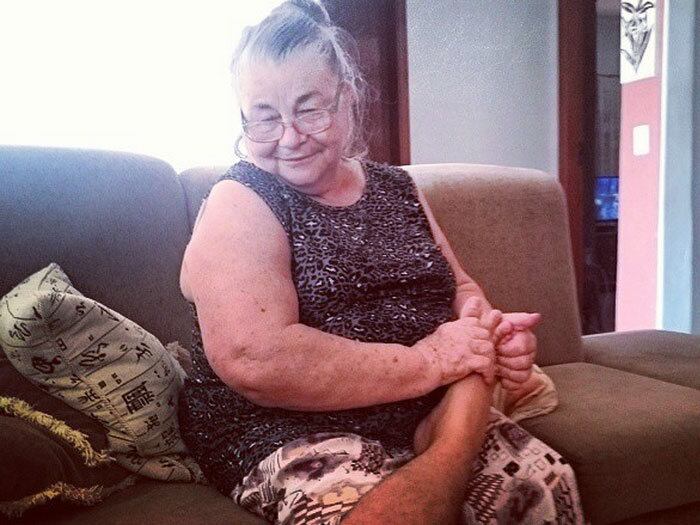 Com ela, Geraldo tem direito até a massagem: "Carinho de tia...na casa da tia...massagem"


+ Aproveite e confira as matérias do programa Domingo Show

+ Já curtiu a página do Domingo Show no Facebook? É só clicar!

+ Siga o Domingo Show no Twitter e receba conteúdos exclusivos!