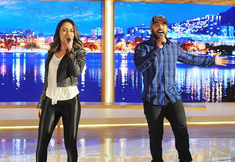 Sucesso na internet, a dupla Anna e Saulo mostrou que tem talento misturando músicas pop com sertanejo

> Acesse o R7 Play e assista na íntegra a todos os programas da Record! Clique e experimente!
