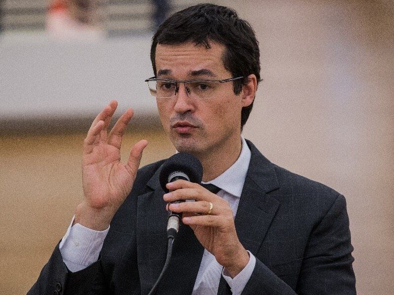 Negativa pode transformar convite em convocação
