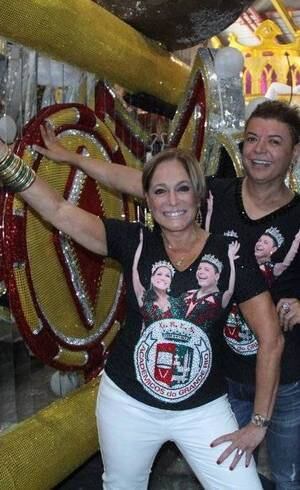 Ao lado de David Brazil, Susana reina na escola Grande Rio no Carnaval
