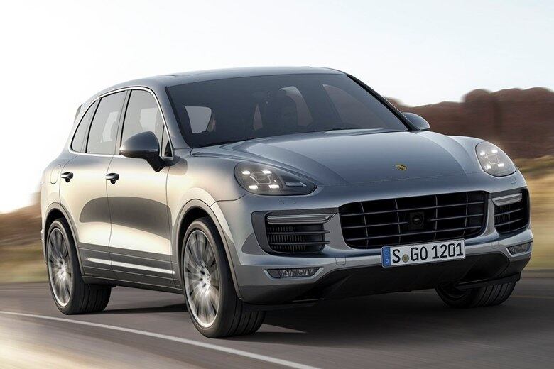 1°Prata — Na ponta do ranking está o metálico, ou simplesmente, prata. Mas, apesar de estar no topo, ele vem em uma crise constante nos últimos três anos, totalizando uma queda de de 7%. O motivo dessa queda também tem relação com o"boom" do branco na segunda metade do século 21. todavia, isso não tira o número gigantesco de exemplares que há pelo mundo e pelo Reino Unido, chegando a bater os 22,5% do total da ilha, que nada mais é do que quase 7 milhões