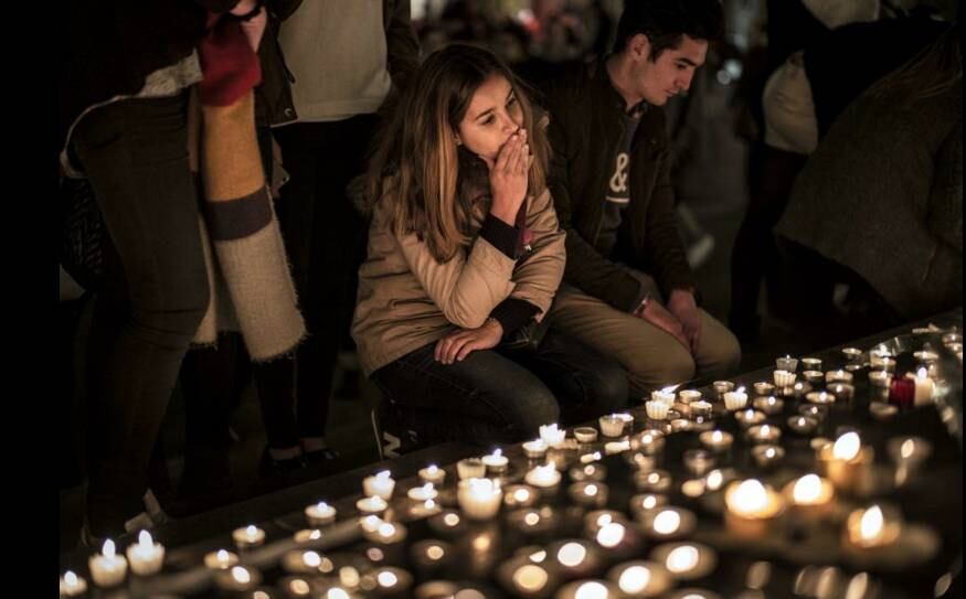Ao todo, foram mais de 120 mortos e cerca de 350 feridos na noite do dia 13 em Paris