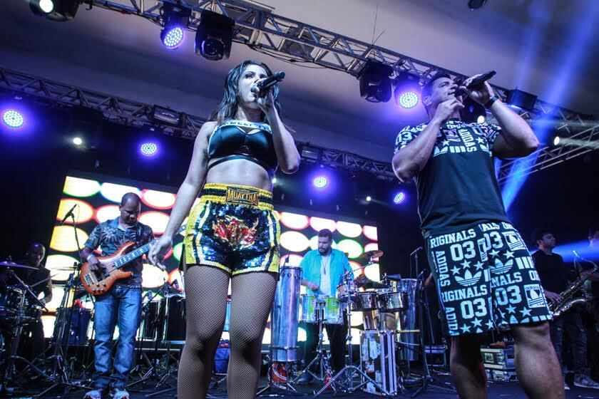 Anitta e Xanddy roubaram a cena no palco