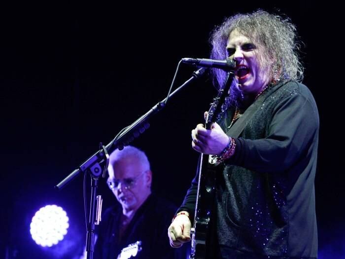 Abril
Os roqueiros do The Cure se apresentaram no Rio de Janeiro e em São Paulo e arrepiaram os fãs com apresentações de mais de três horas