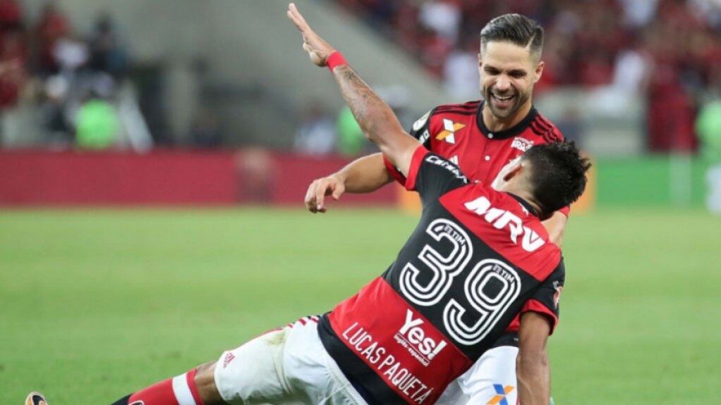 3° Flamengo - 41 pontos
Chances de título - 10%
Chances de Libertadores - 77%