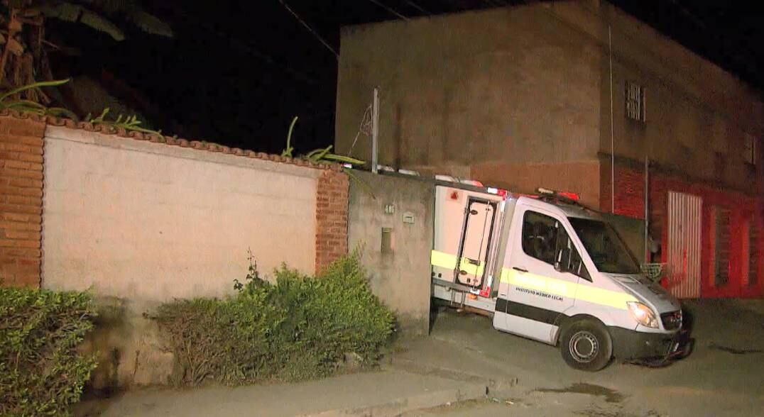 Suspeito morreu no local junto com as duas crianças