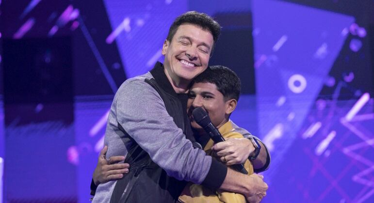 Jovens talentos iniciam competição pelo grande prêmio de R$ 200 mil