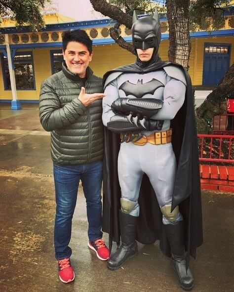 César encontrou até o Batman!