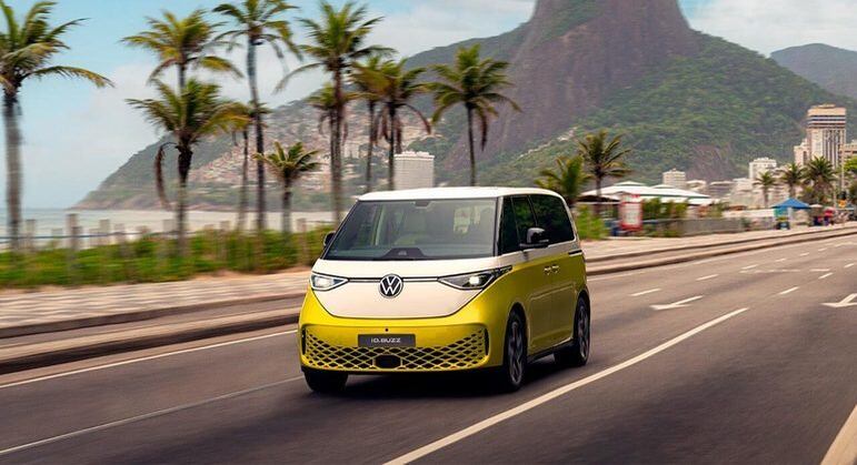 Modelo andou pelas principais ruas do Rio de Janeiro