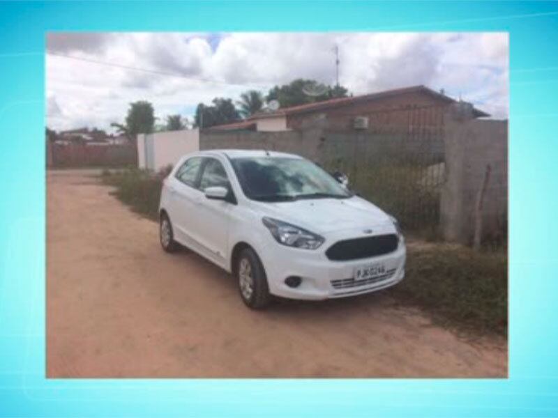 A perícia feita pela Polícia Civil constatou que ele foi
morto com golpes de faca. O carro do secretário foi levado e abandonado pelos
suspeitos. O veículo já foi encontrado e periciado