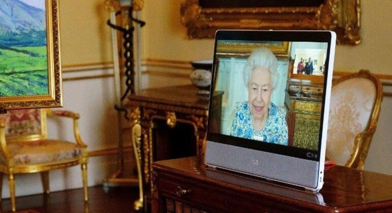 Rainha Elizabeth 2ª durante evento oficial nesta quinta-feira (3)