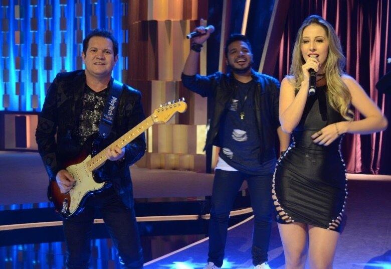 A banda XCalypso vai agitar a plateia do Programa do Porchat