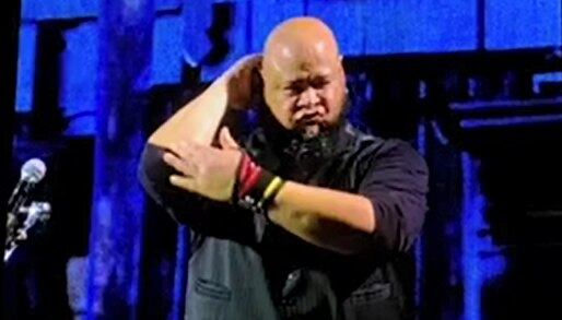 Baterista foi ovacionado devido a interações inusitadas