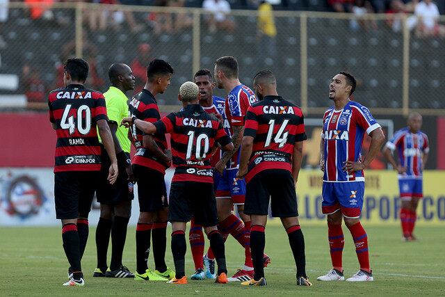 Na confusão, foram expulsos os rubro-negros Kanu, Rhayner e Denilson e os tricolores Vinícius, Lucas Fonseca, além de Rodrigo Becão e Edson, que estavam no banco. Fernando Miguel e Anderson, também na reserva, levaram cartão amarelo
