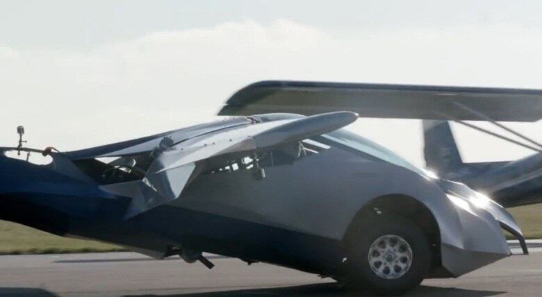 A empresa lançou até um vídeo institucional para divulgar o modelo. O AeroMobil aparece tanto nas ruas como no ar
