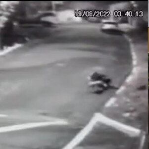 A mulher foi atacada por volta das 3h40, indo para o trabalho