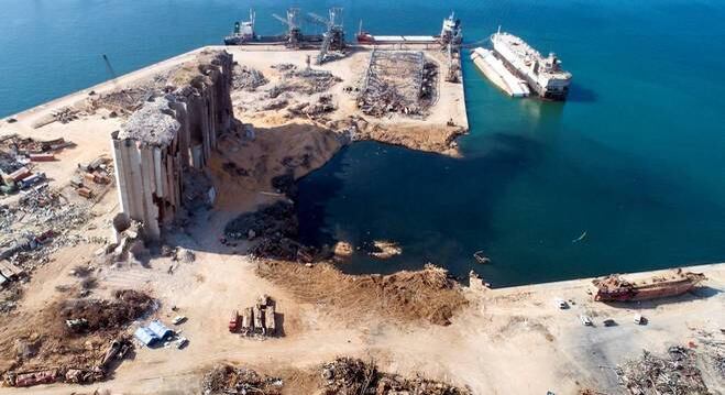 Porto de Beirute ficou totalmente destruído após a megaexplosão
