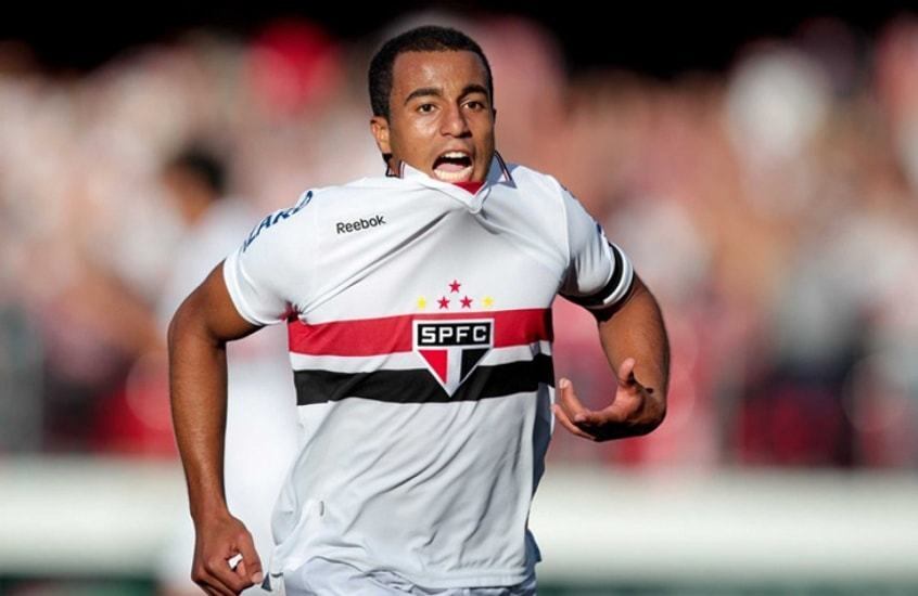 LUCAS MOURA — Talvez seja a grande revelação de Cotia na história. Estreou profissionalmente em 2010, após ser o craque da Copinha. Fez 33 gols e anotou 25 assistências em 128 jogos, até ser negociado com o PSG. Despediu-se na final da Sul-Americana de 2012, com gol e título. Hoje joga no Tottenham