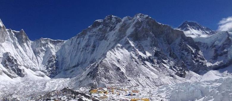 16 guias nepaleses já haviam morrido em 2014 após uma avalanche na região