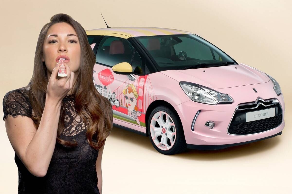 O carro, que no Brasil custa R$ 81.990, foi feito apenas para divulgar a Benefit e a Citroën
Saiba tudo sobre carros! Acesse R7.com/carros
E confira os melhores preços de novos e usados em r7.icarros.com.br