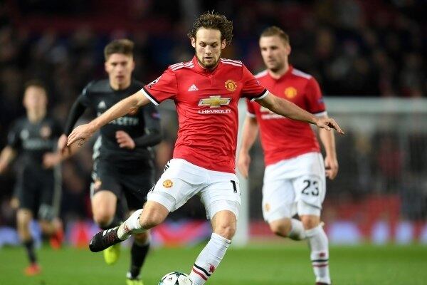 Blind, Wijnaldum, Martins Indi e Stekelenburg são alguns dos 22 holandeses que atuam no Campeonato Inglês desta temporada