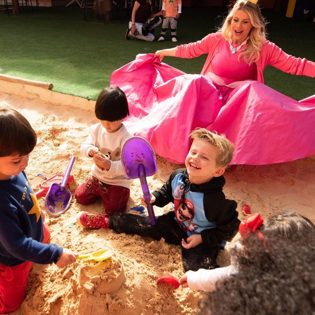 Enrico Bacchi está crescendo sob os olhares de 3,5 milhões de seguidores nas redes sociais. O garoto, que tem a vida exposta desde o nascimento, conta com engajamento na web bem maior que muita gente grande