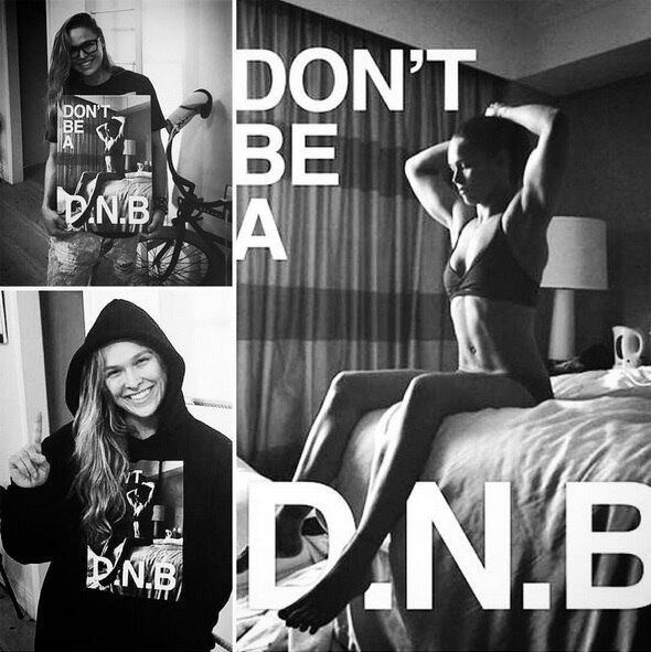 Jenna fez menção às camisetas “Don’t be a Do Nothing Bitch”, que é uma campanha de Ronda com a frase “Não seja uma vadia inútil”, e já vendeu mais de 36 mil camisetas em prol do grupo Didi Hirsch Mental Health Services, que presta serviços a pessoas com problemas mentais e auxilia mulheres com questões relacionadas à sua imagem corporal