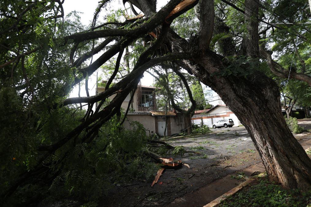 Temporal em SP afetou distribuição de luz