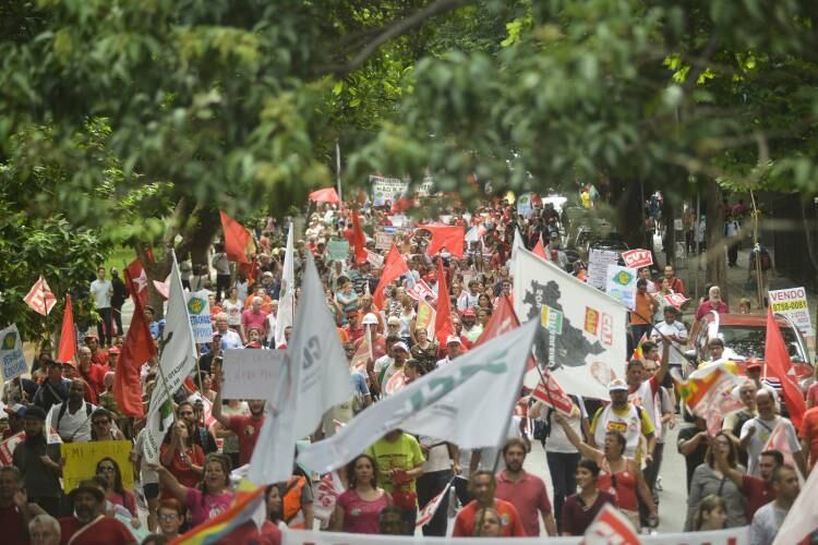 A CUT estima que cerca de 5 mil pessoas tenham participado da mobilização em Belo Horizonte
