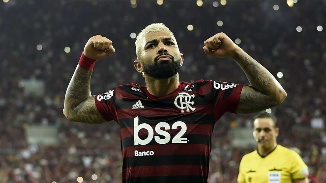 Cobrança ao Flamengo -O Santos consultou a Fifa pelo não pagamento da cláusula de solidariedade do Flamengo ao Peixe, na compra pelo atacante Gabigol. O atleta foi adquirido definitivamente em janeiro por 16,5 milhões de euros, a serem pagos de forma parcelada, sendo que 550 mil euros (R$ 3,3 mi) pertence ao Alvinegro Praiano, clube que o revelou.