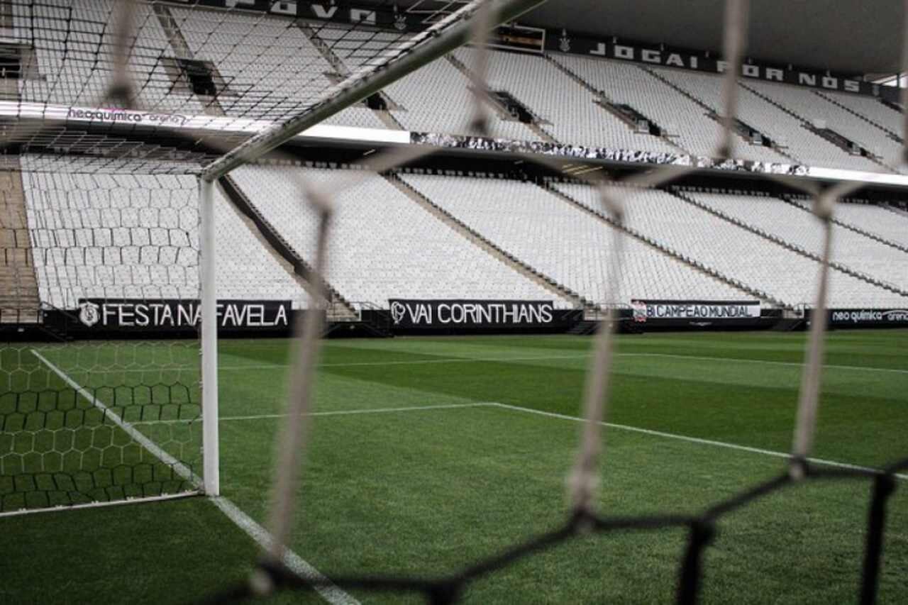 Nesta quinta-feira (24), às 19h, o Corinthians enfrenta o Guarani pelas quartas de final do Paulistão 2022, em jogo único. Dessa forma, o LANCE! organizou uma galeria com todos os jogos mata-mata do Timão na Neo Química Arena desde sua inauguração, em 2014. Relembre!