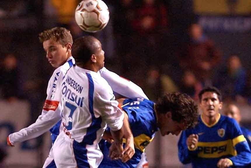 2004 - Quartas de final. Boca avança às semis
Ida: São Caetano 0 x 0 Boca Juniors
Volta: Boca Juniors 1 x 1 São Caetano (4 x 3 nos pênaltis)