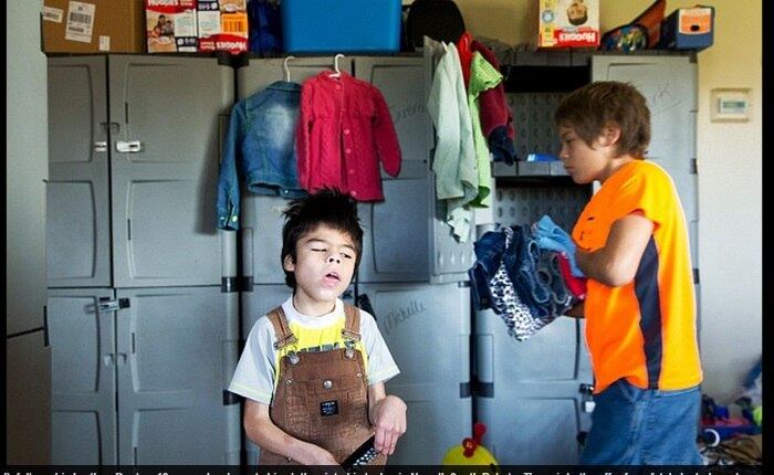 Em uma reserva indígena em uma cidade de Nebraska, nos
Estados Unidos, as mulheres têm exagerado no álcool e, mesmo grávidas, mantém o
hábito de abusar na bebida. O problema é que a bebida e a gravidez podem causar
diversos problemas à criança, e uma geração de bebês está nascendo com deformações.
Além disso, por causa da bebida, muitas mães abandonam seus filhos para a
adoção. As informações são do site DailyMail