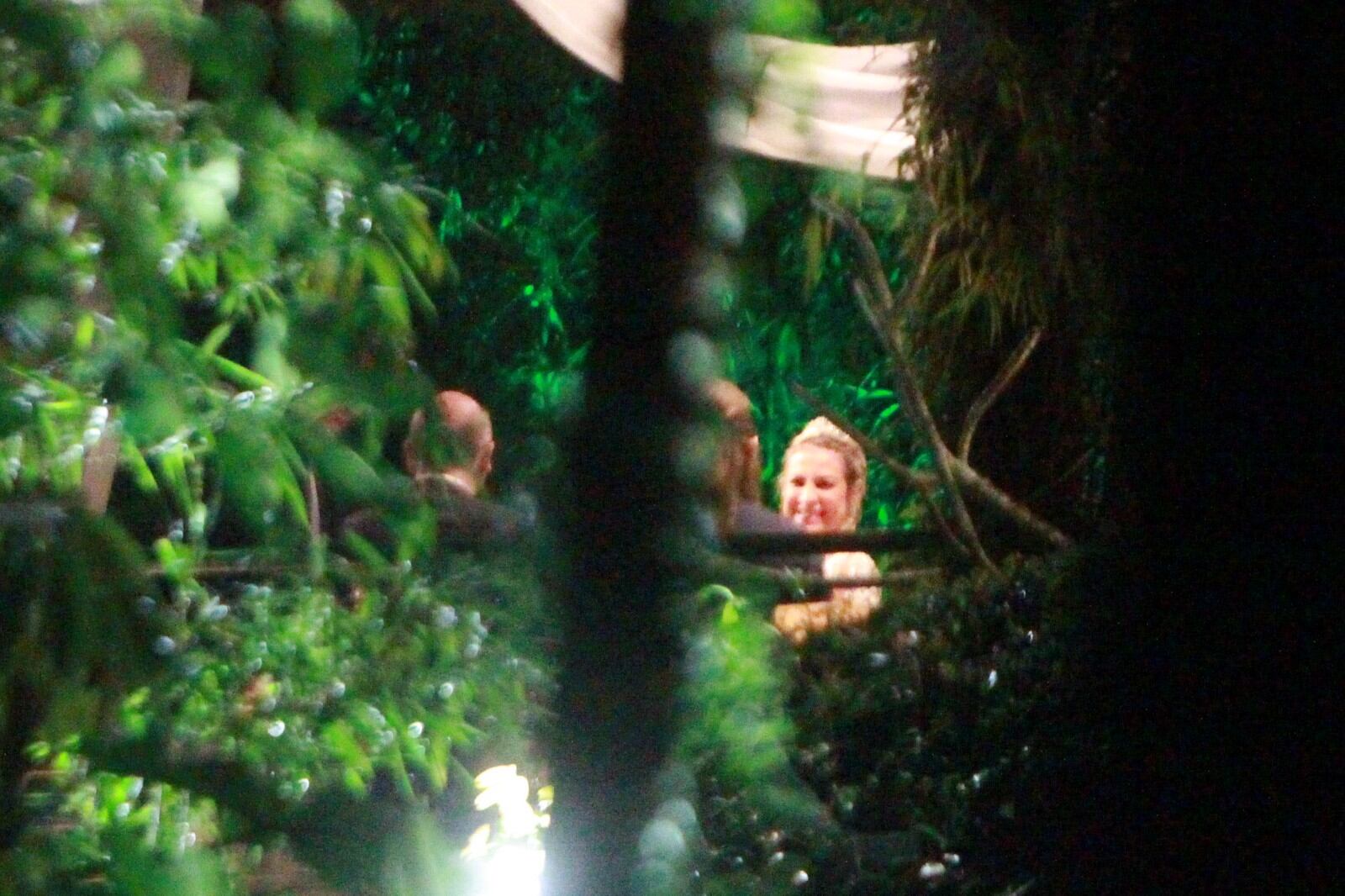 Os repórteres ficaram todos do lado de fora