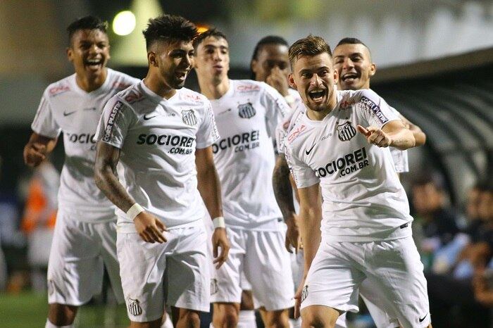 Time do Santos colocou o Botafogo na roda no Pacaembu