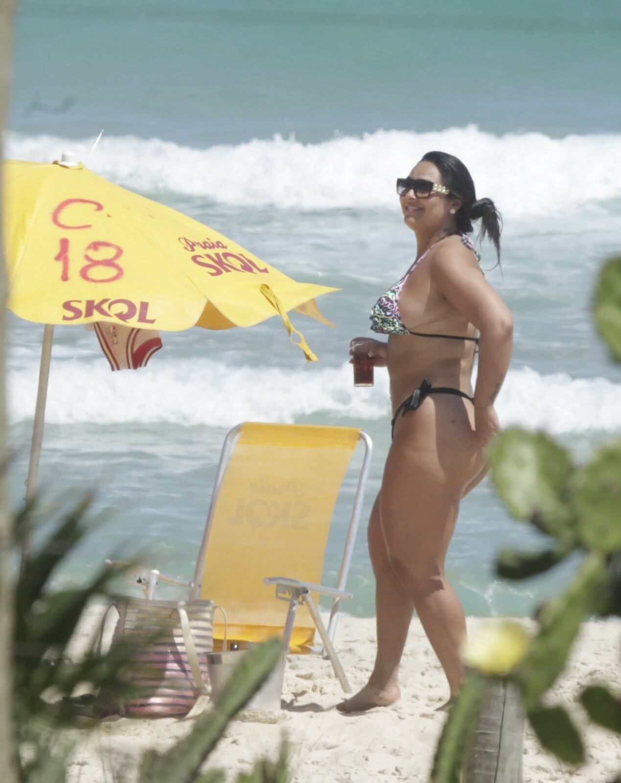 Ela respondeu a moça no seu melhor estilo "sou mais eu".

— Ai nega, olhei sua foto no perfil. Vou ignorar seu comentário aqui #medivirto.