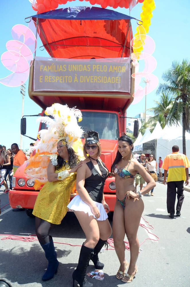 Também foi programada a entrega de 5.000 preservativos femininos e 100 mil unidades de gel lubrificante