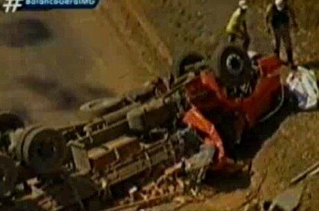 Homem teria perdido o controle da direção e tombou veículo