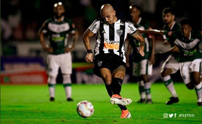 FECHADO – O lateral-esquerdo Fábio Santos rescindiu o contrato com o Atlético Mineiro para assinar com o Corinthians. O jogador de 35 anos retorna ao Timão após cinco temporadas. No clube paulista, Fábio conquistou Campeonato Brasileiro (2011), Libertadores e Mundial (2012).