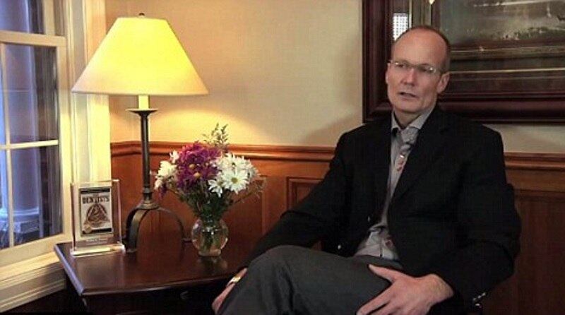 Conforme descrito, o animal ferido foi perseguido e golpeado por 40 horas antes de finalmente levar alguns tiros e ser decapitado por Palmer.

Com 13 anos de idade, Cecil era a atração principal do parque de Hwange há uma década
