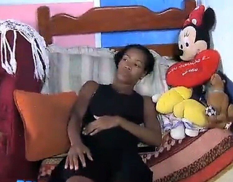 Camila sustentava a família e está impedida de andar após acidente