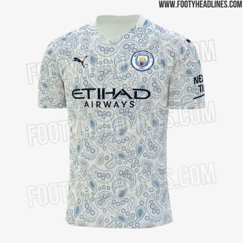 O rival do United também lançou um uniforme polêmico. Com uma mistura de branco, azul e tons de rosa, o Manchester City inovou na vestimenta alternativa