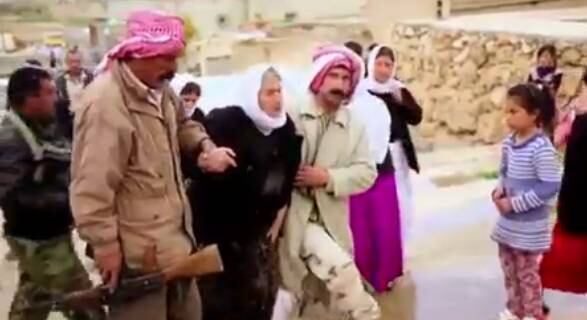 Os idosos veem nos salvadores a chance de viverem alguns anos mais com dignidade