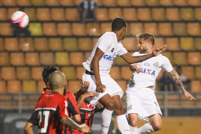 Santos buscou o empate com o Ituano através do jogo aéreo