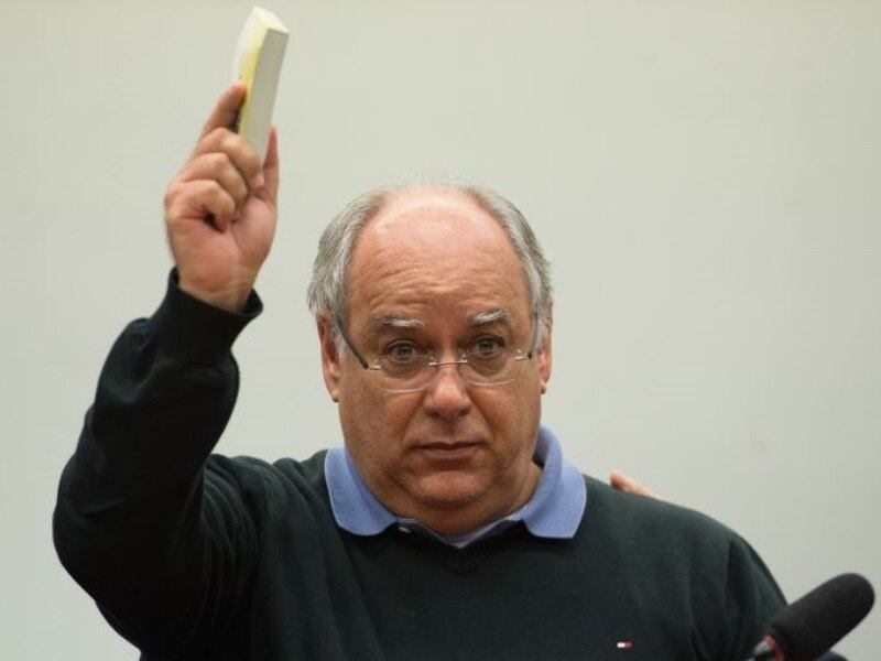 O ex-diretor de serviços da Petrobras (2003-2012) Renato de Souza Duque também foi condenado em segunda instância por corrupção passiva. Ele está preso e teve a pena aumentada de 10 anos para 21 anos e 4 meses