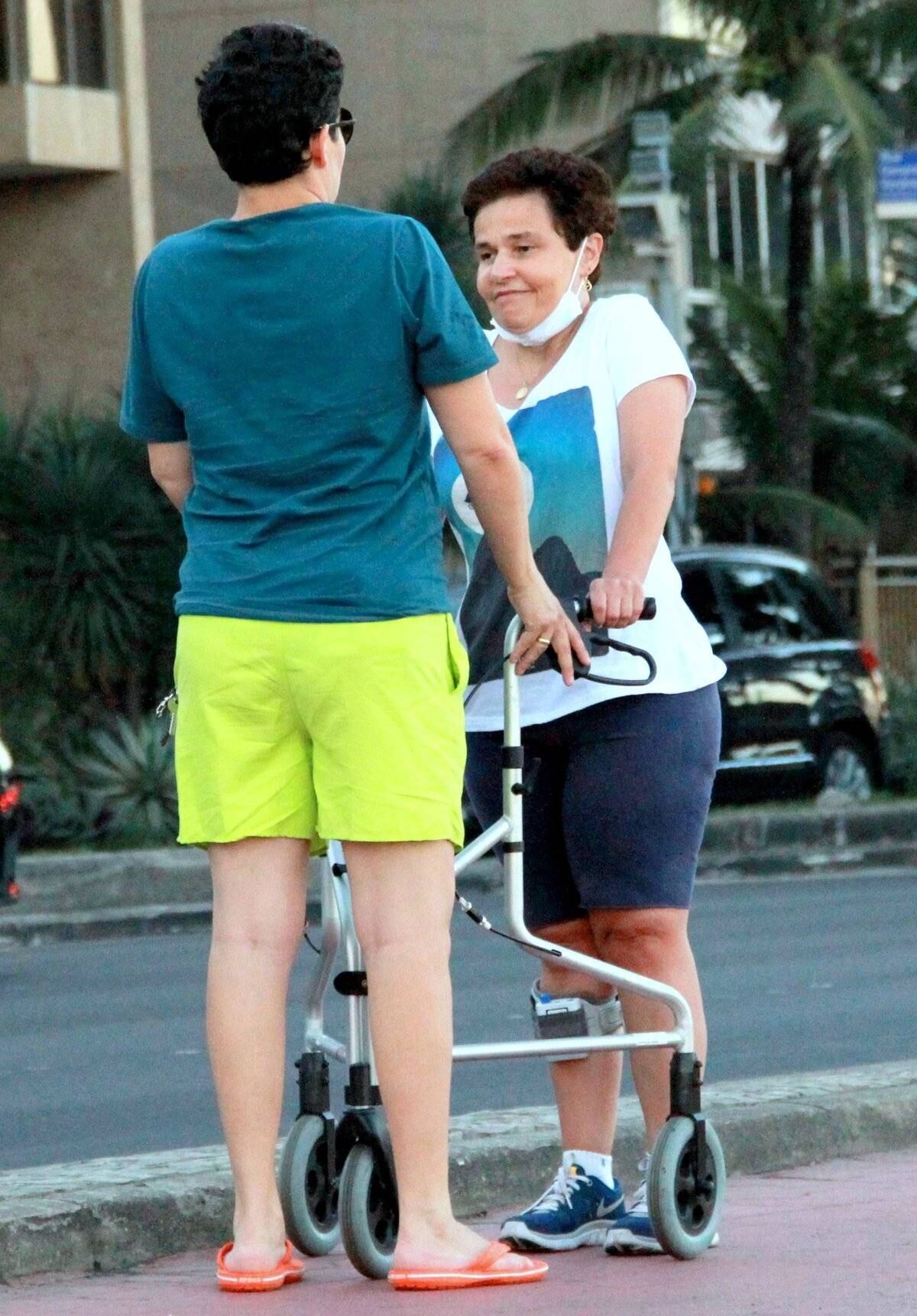 Adriane Bonato, assessora de Claudia, ajudou a atriz durante a caminhada