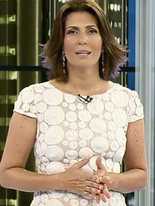 O
cabelo curto deixou a jornalista com aparência mais leve e moderna

+ Acesse R7 Play e assista às íntegras do Hoje em Dia! Clique e experimente de graça!

+ Sem medo de mudança, jovens passam por transformação radical para virar ícone de beleza

+ Ana Hickmann revela o que não pode faltar no nécessaire
