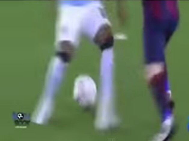 Não é atoa que Messi é sempre comparado com os melhores jogadores da história como Pelé e Maradona