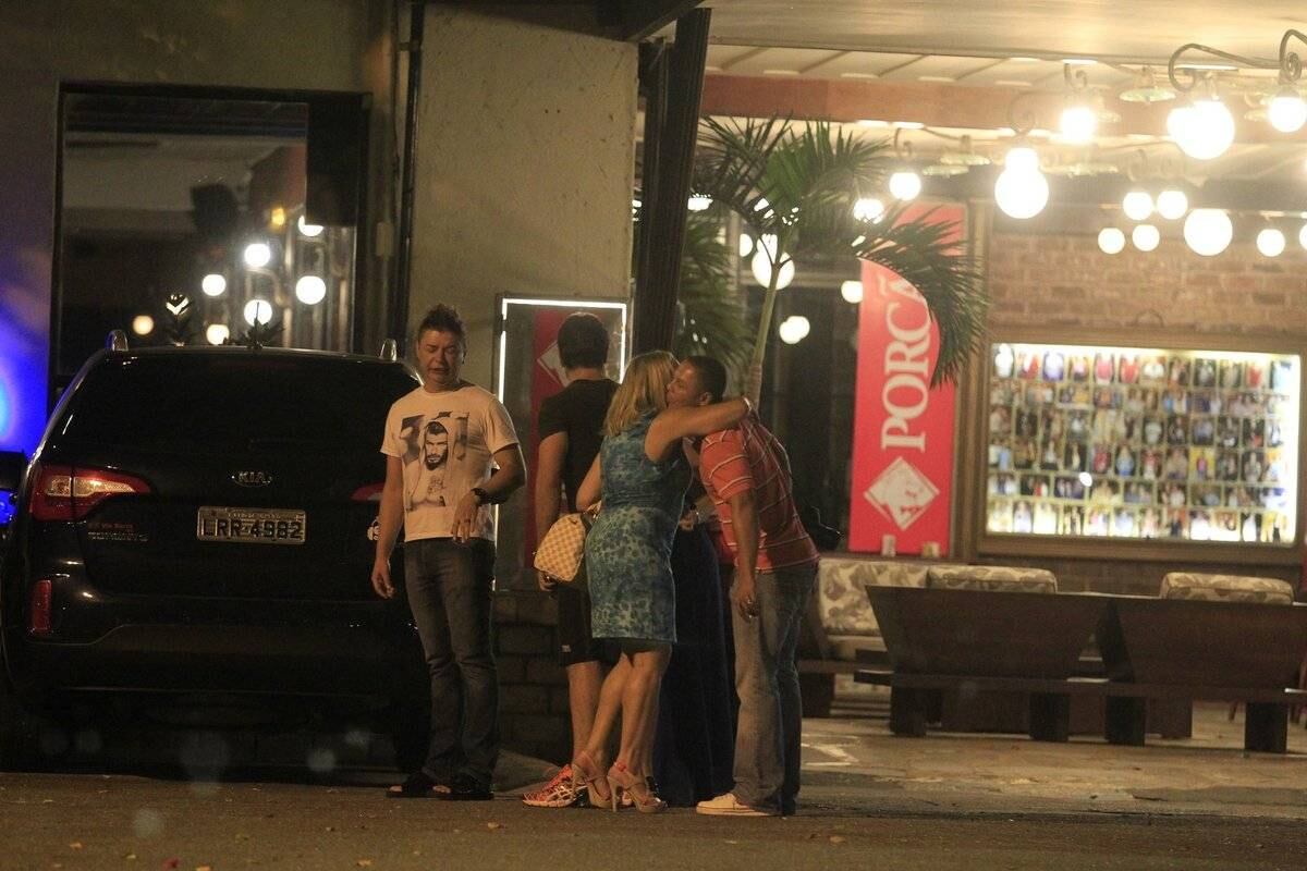 Susana e Sandro estavam rodeados de amigos