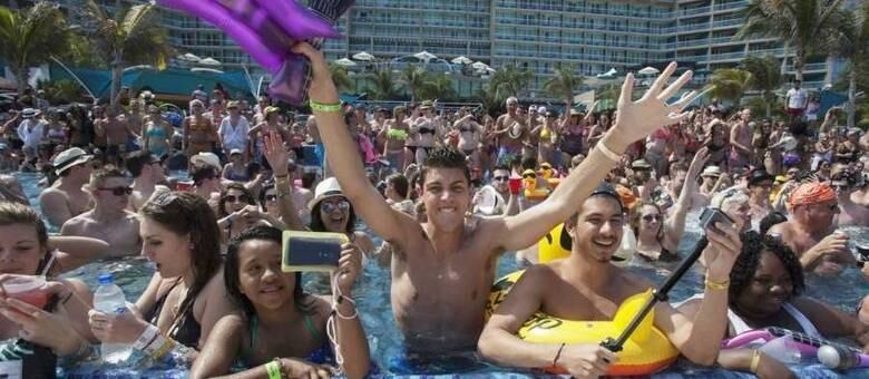 Órgão americano lançou uma campanha educativa para diminuir a urina nas águas